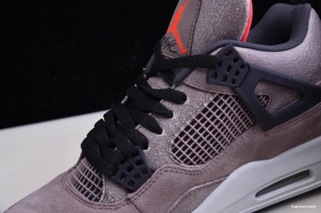 HYPE Jordan Retro Air 4 DB0732-200 